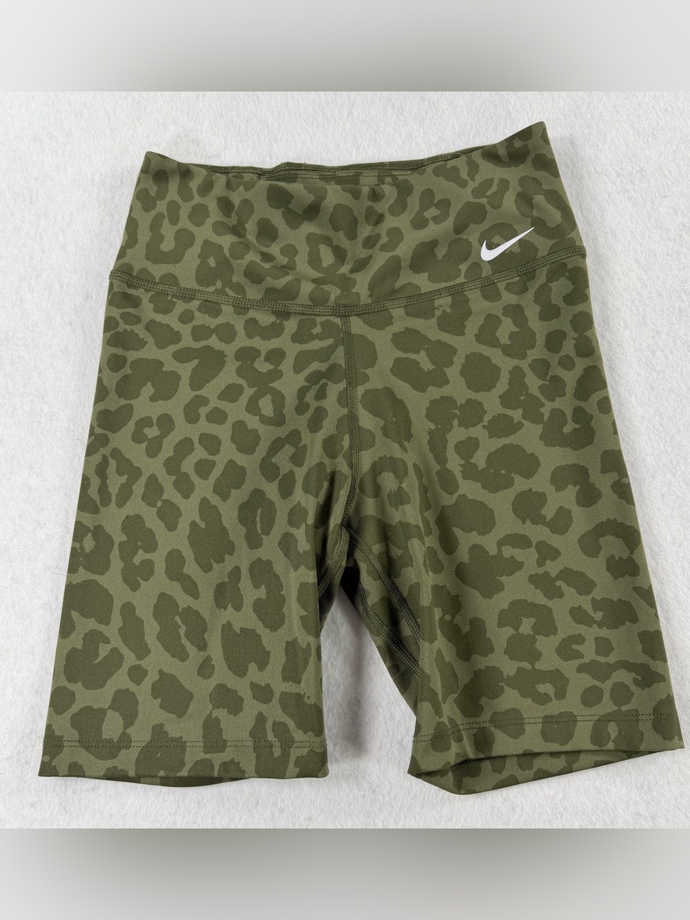 Nike Dri-FIT Women Olive Leopard Print Biker Shorts High Waist XS‎ DA0481-326
